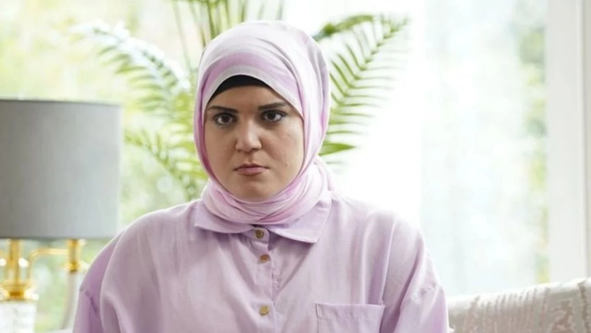 Kızılcık Şerbeti’nin başrol oyuncusu Feyza Civelek oldu! Anne torpilinde hızlı yükseliş 11 Kızılcık Şerbeti’nin başrol oyuncusu Feyza Civelek oldu! Anne torpilinde hızlı yükseliş