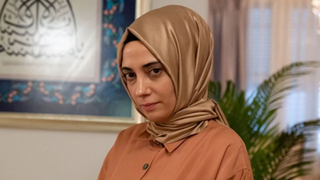 Kizilcik Serbetine Ruzgardan sonra bakin kim geliyor