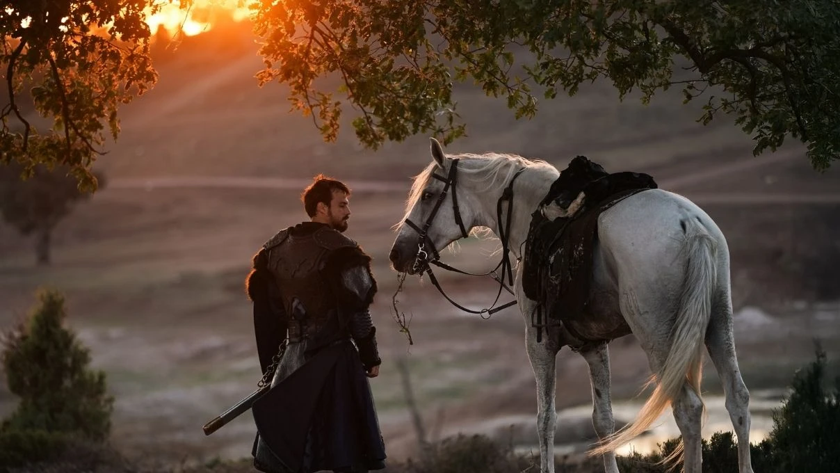 Orhan Bey rolüyle ekranlara dönen Mert Yazıcıoğlu’ndan Filistin mesajı! “Bir an önce son bulsun” 