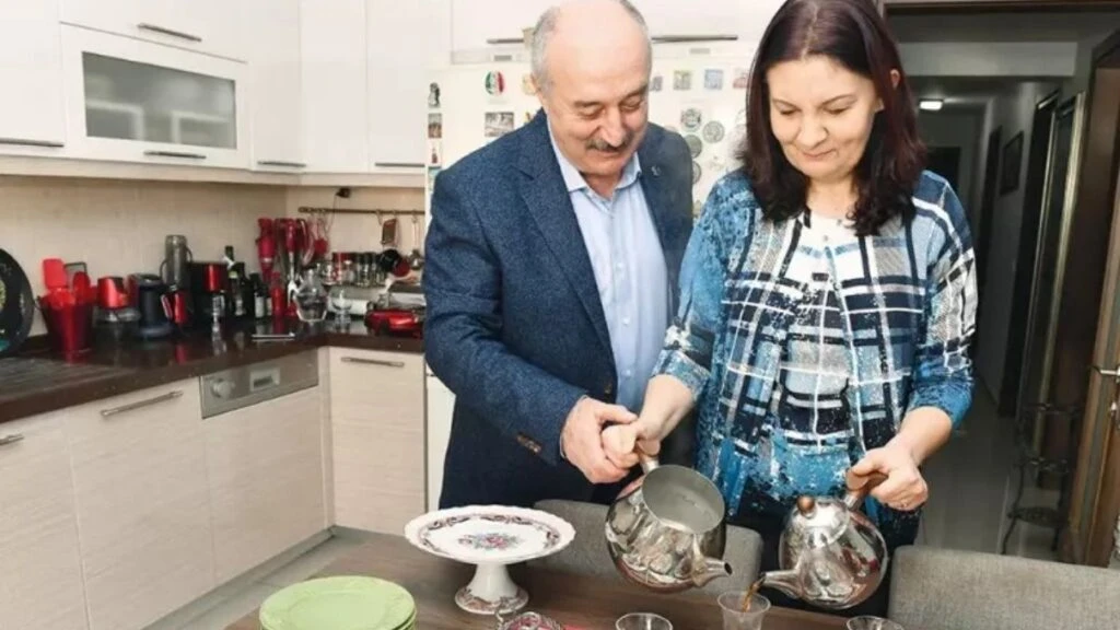 Lale Karabıyık evli mi? Lale Karabıyık’ın eşi kimdir? 