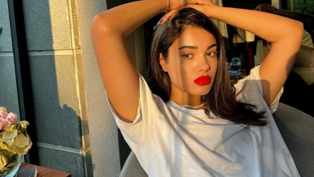 Çarpıntı dizisinin Aslı’sı Lizge Cömert kimdir? Lizge Cömert ne okuyor hangi dizilerde yer aldı?
