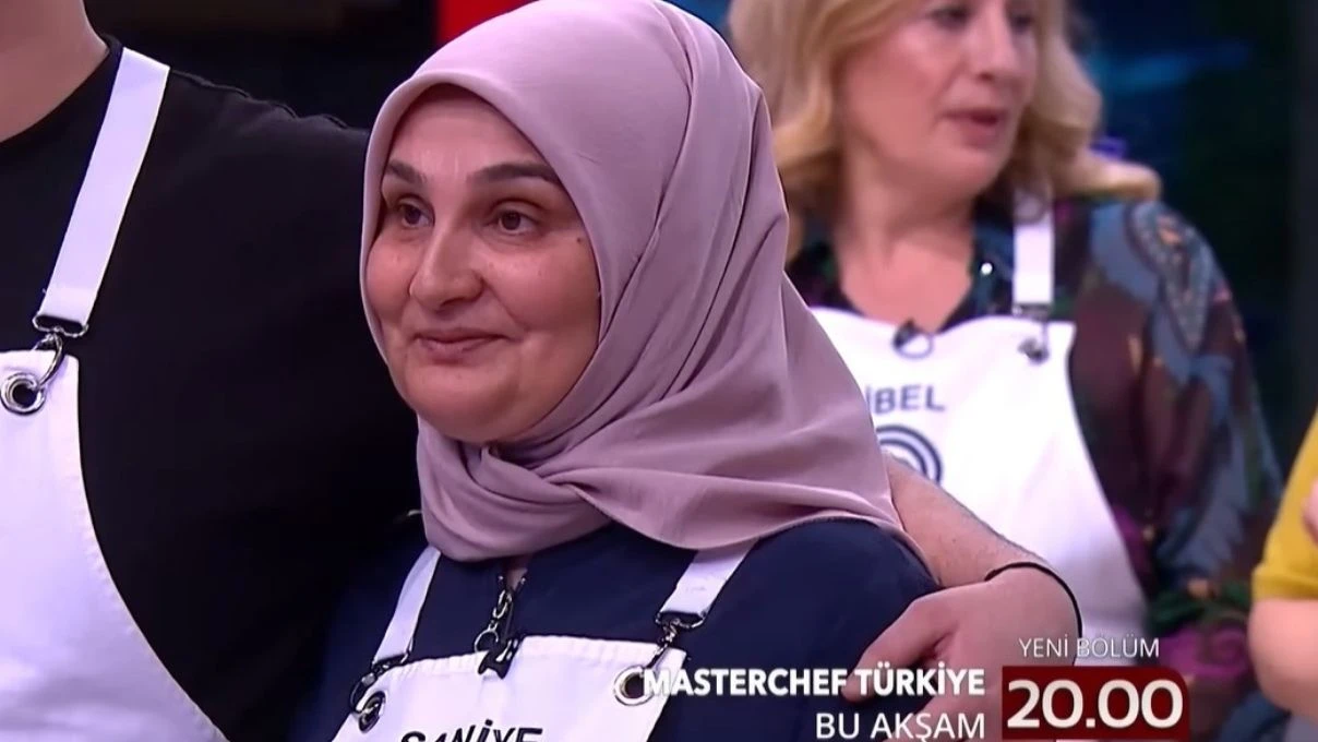 MasterChef’te Hakan ve annesi Saniye hanım’ın duygusal anları! MasterChef Hakan’ın hikayesi herkesi ağlattı! 4 MASTERCHEF 2025 HAKAN IZLEYENLERI AGLATTI