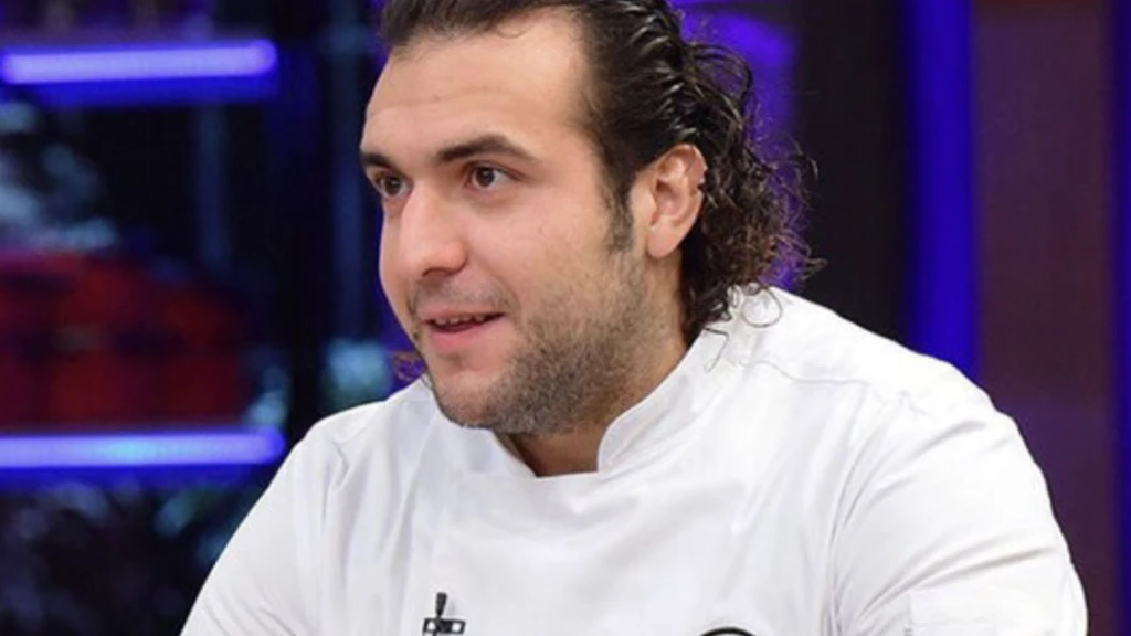 MasterChef 2025 konugu Barbaros Yologlu kimdir aslen nereli MasterChef Barbarosun esi kim sampiyon oldu mu