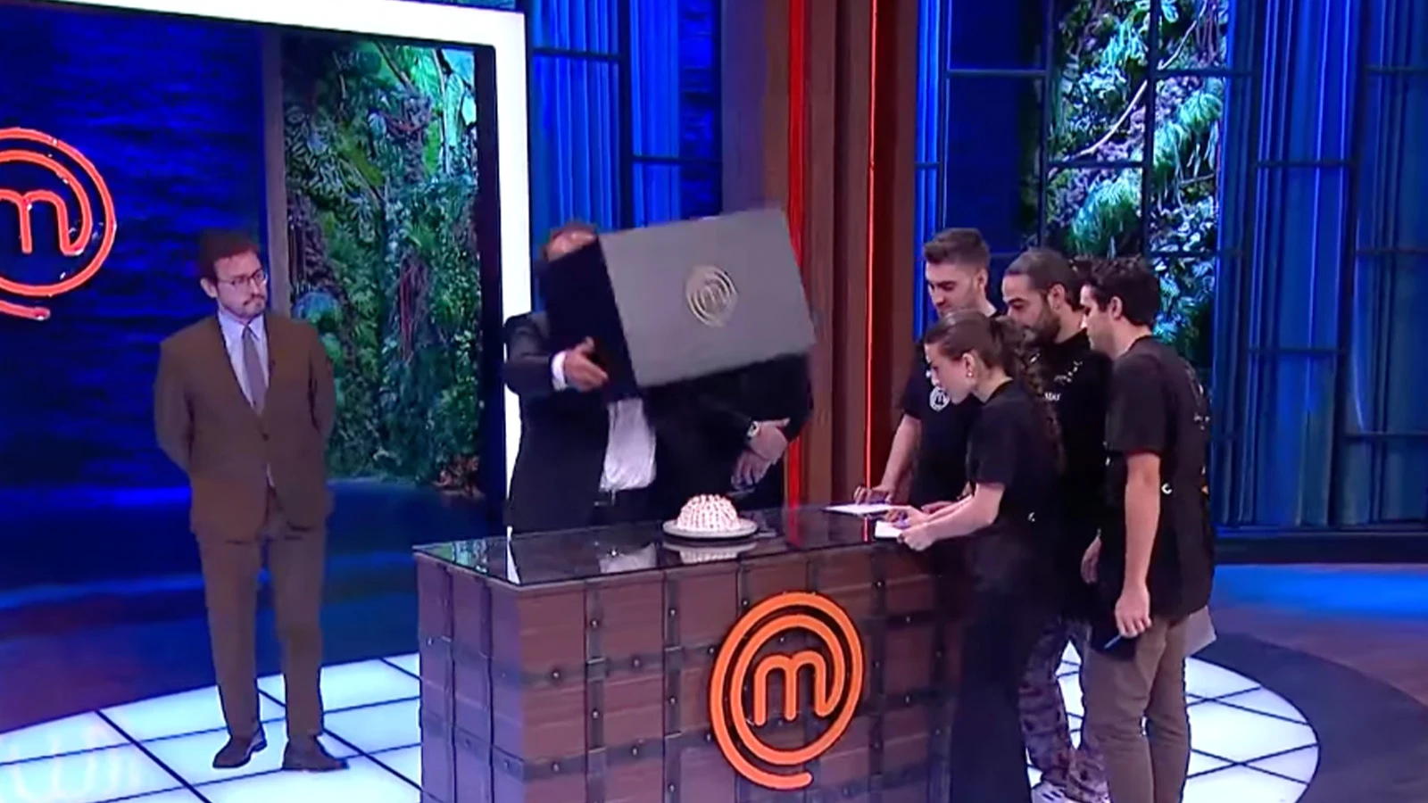 MasterChef 26 Kasim 2025 kim elendi kim gitti MasterCheften elenen son yarismaci kim oldu