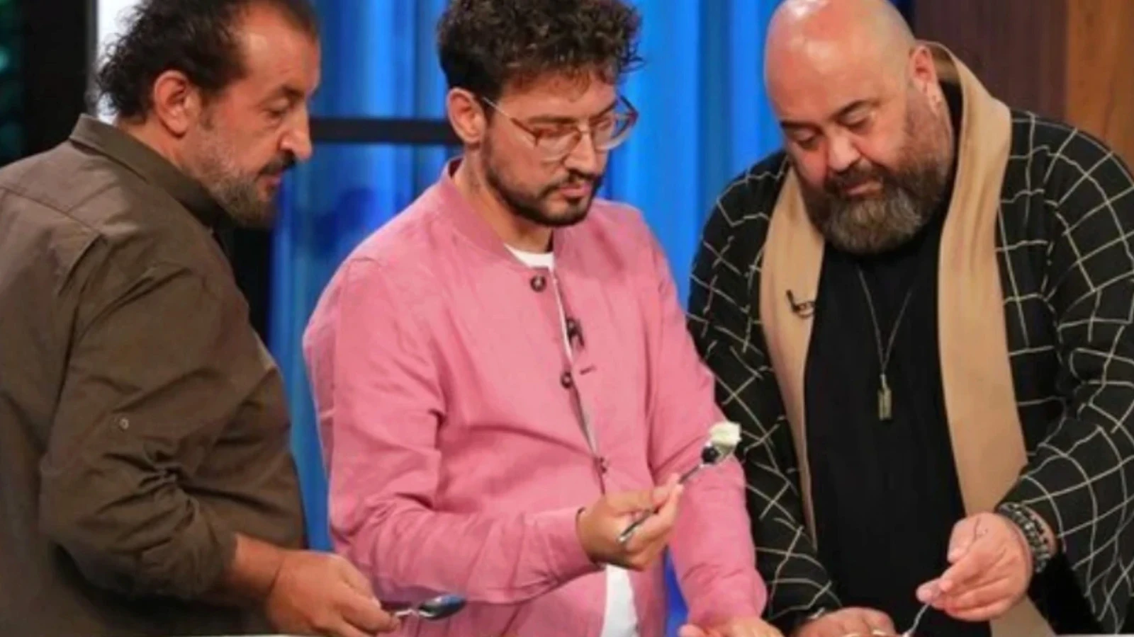 MasterChef 27 Kasim 2025 dokunulmazlik oyununu kim kazandi MasterChef eleme adaylari kimler oldu