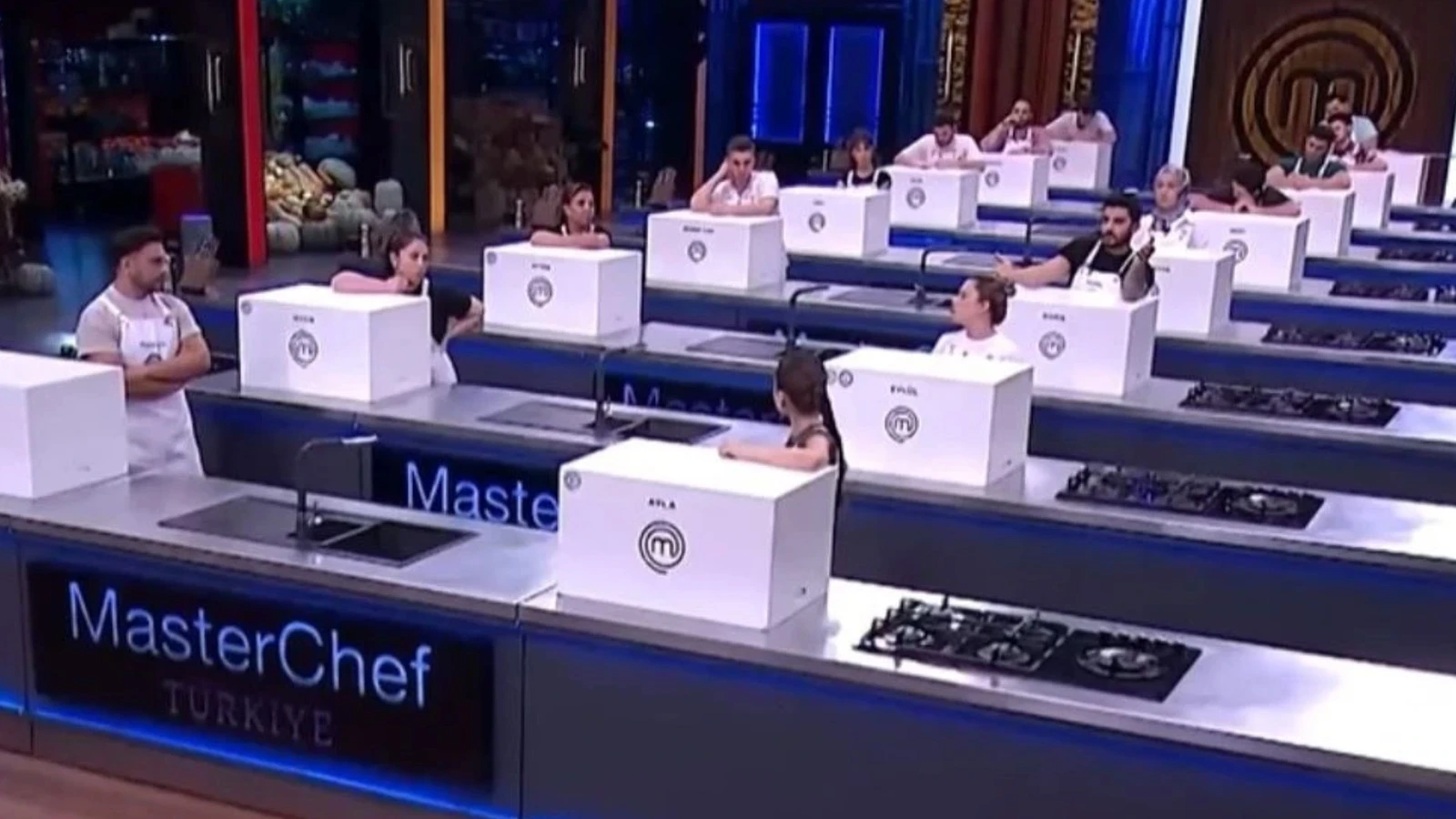 MasterChef 28 Ekim 2025 dokunulmazlik oyununu kim kazandi MasterChef eleme adaylari kim oldu