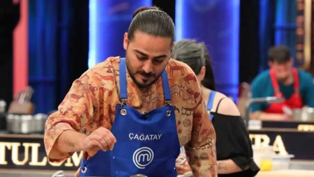 MasterChef Cagatay sozunu tuttu saclarini kestirdi Yeni imajina sosyal medyadan begeni yagdi