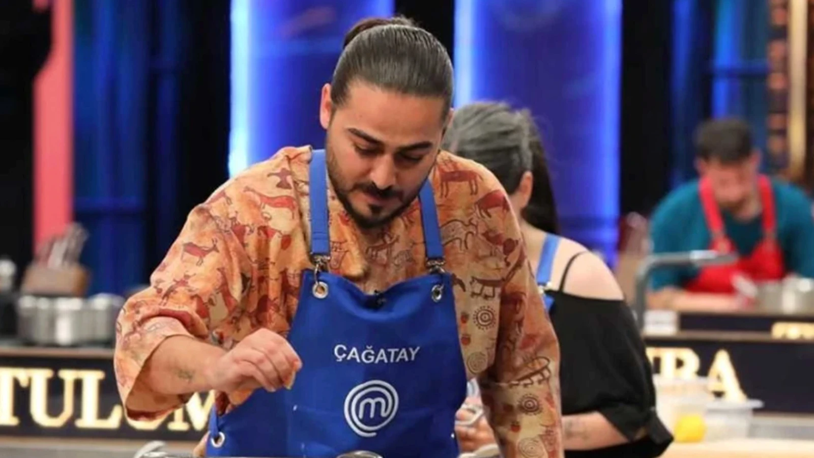 MasterChef Cagatay sozunu tuttu saclarini kestirdi Yeni imajina sosyal medyadan begeni yagdi