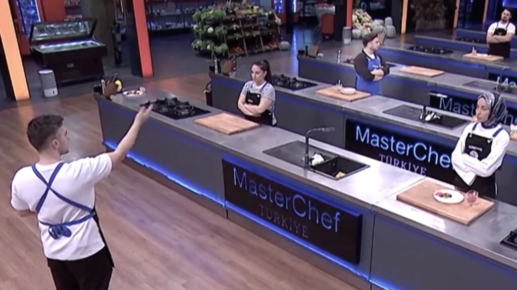 MasterChef Gizemden Muratcana Dusmanim bile olamazsin cikisi Tepki yagiyor