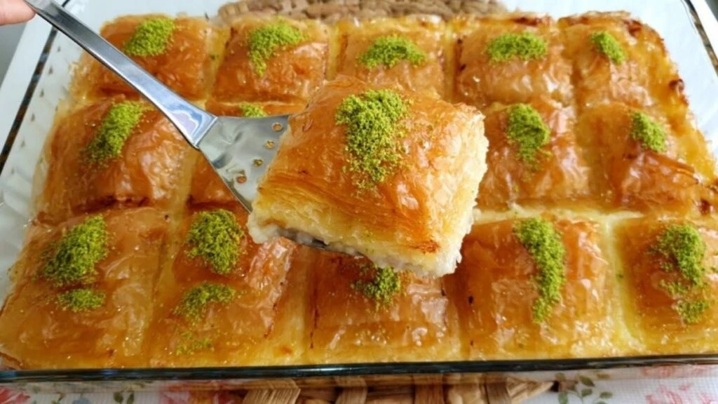 MasterChef Laz Boregi tarifi Karadenizin tescilli lezzeti damaklari senlendiriyor