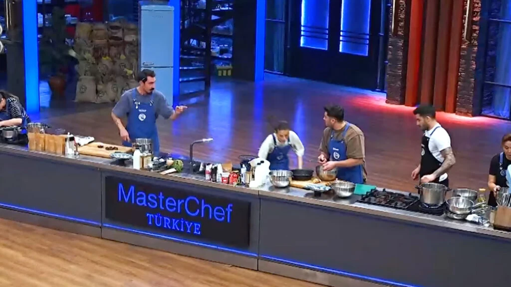 MasterChef Ozkan ve Sezer tartismasi sosyal medyayi salladi Indir elini hayirdir kavgasina izleyiciden yorum yagdi