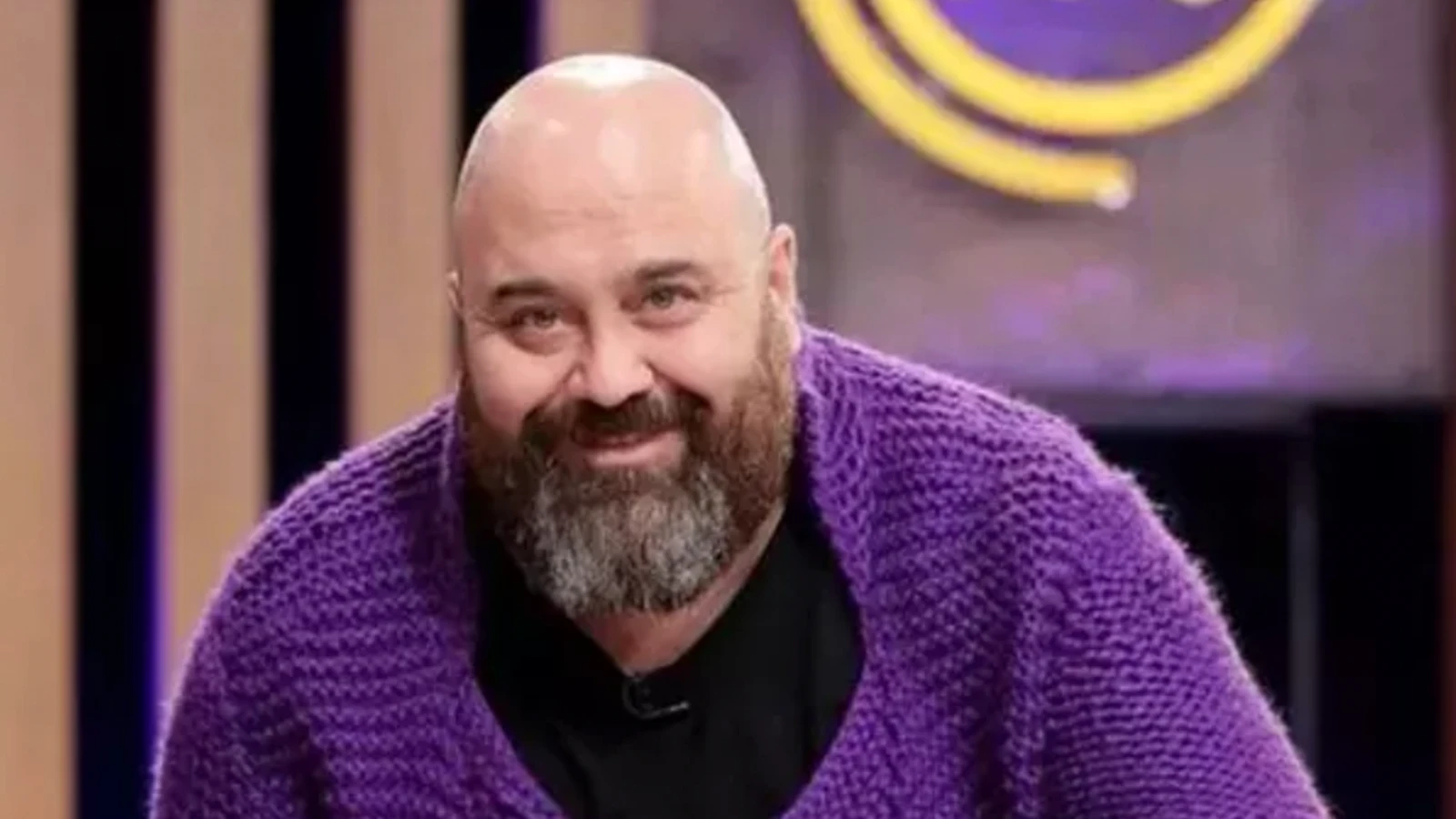 MasterChef Somer Sivrioglunun oglu oyuncu cikti Gorenler babasinin kopyasi yorumunu yapiyor
