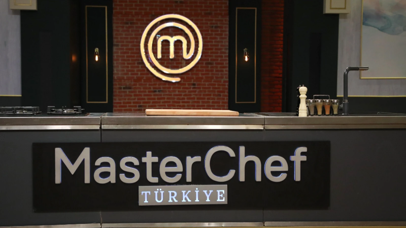 MasterChef Turkiye bakin neden bu kadar seyrediliyormus Reytinglerde dizilere kafa tutuyor