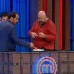 MasterChef Turkiyede sasirtan olay MasterChef yarismacisinin tabagindan sac cikti