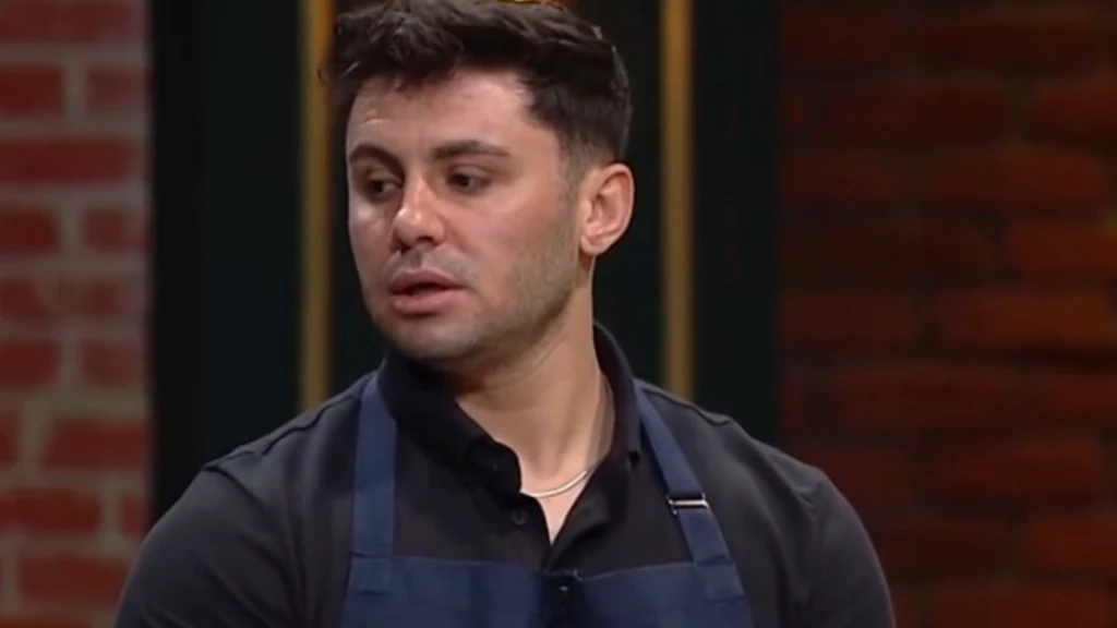 MasterChef ana kadroya giren 13. yarismaci Ozkan Akan kimdir ne is yapiyor Sefleri mest etti hayaline kavustu