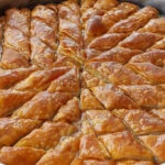 MasterChef kolay ev baklavasi tarifi Gozunuzu korkutmasin ben yapamam diyenler bile yapti Serbeti kivaminda citir lezzet