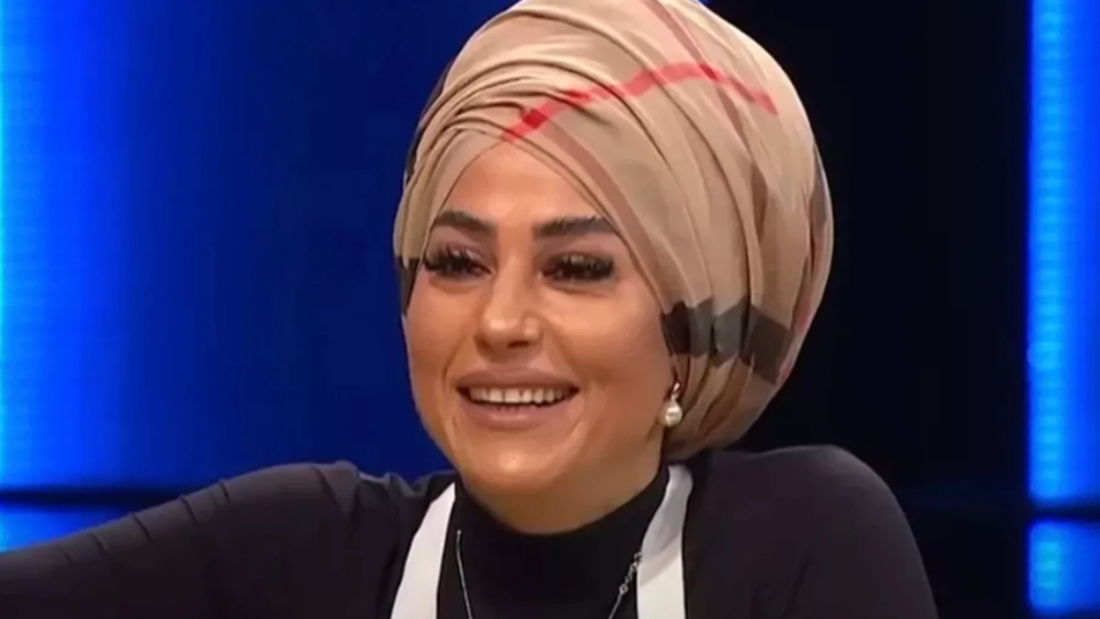 MasterChef sampiyonu Esra Tokelli kimdir MasterChef Esra Tokelli dukkani nerede Sefler ove ove bitirmedi