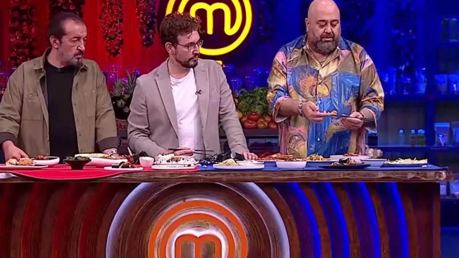 MasterChef seflerinin sasirtan ozellikleri Mehmet Danilo ve Somer sef kakkinda bilinmeyenleri ogrenince cok sasiracaksiniz