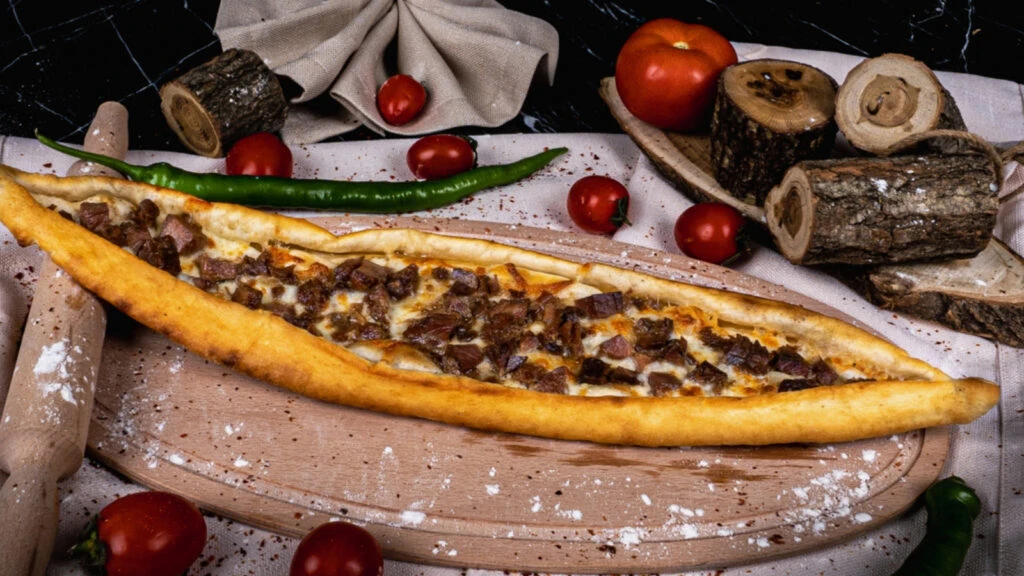 MasterChef tas firin tadinda kasarli pide tarifi Gorumce catlatir hem basit hem lezzetli