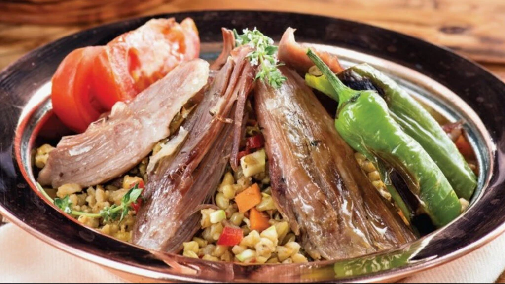 MasterChef usulu evde kuzu tandir tarifi Ligme ligme agizda dagiliyor