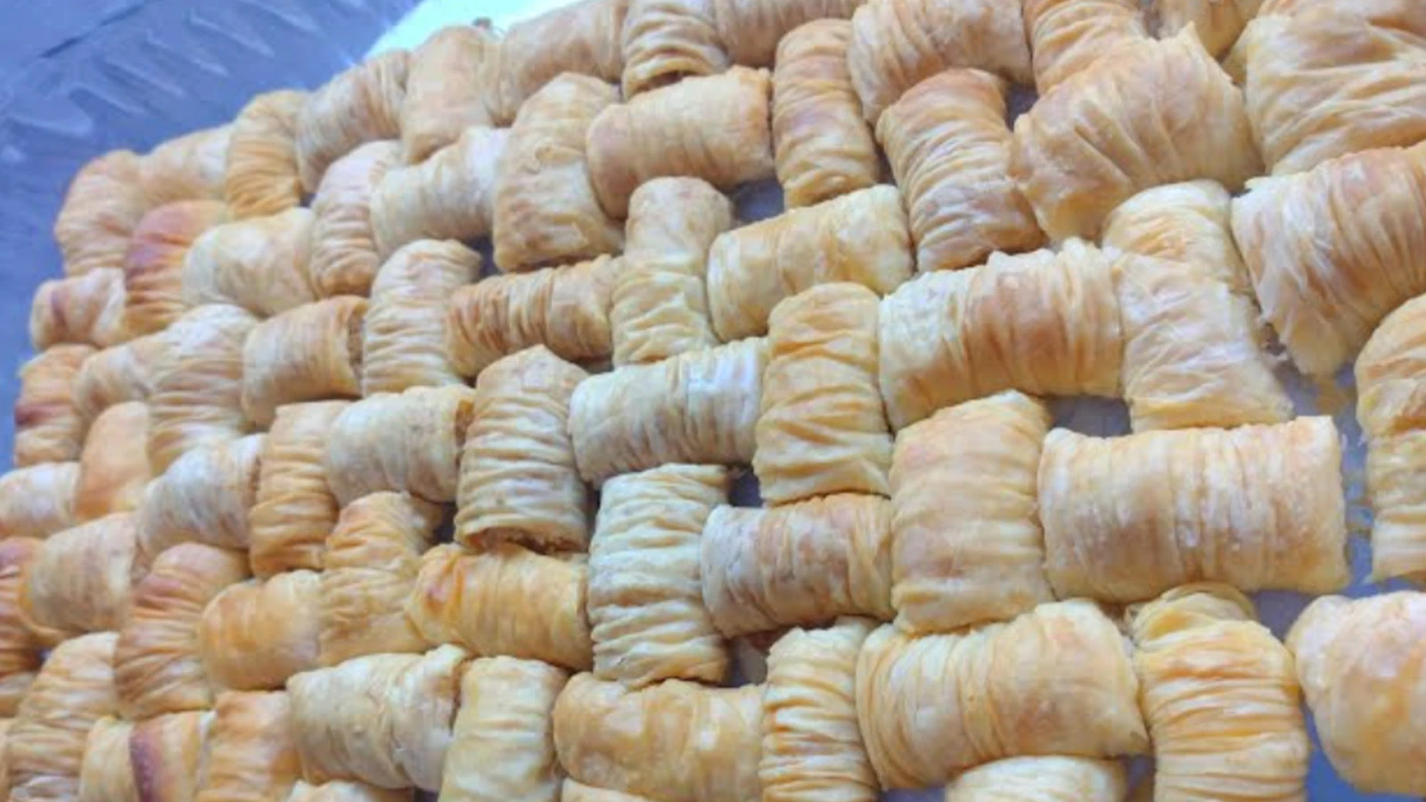 MasterChef yoresel hint sarmasi tarifi Bunu tadan herkes bayiliyor farkli tatli isteyenlere sahane oneri