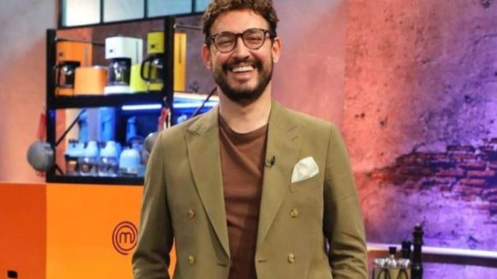 MasterChefin sempatik jurisi Danillo Zannanin oglunu gorenler sasti kaldi Baba oglun pozlarina begeni yagiyor