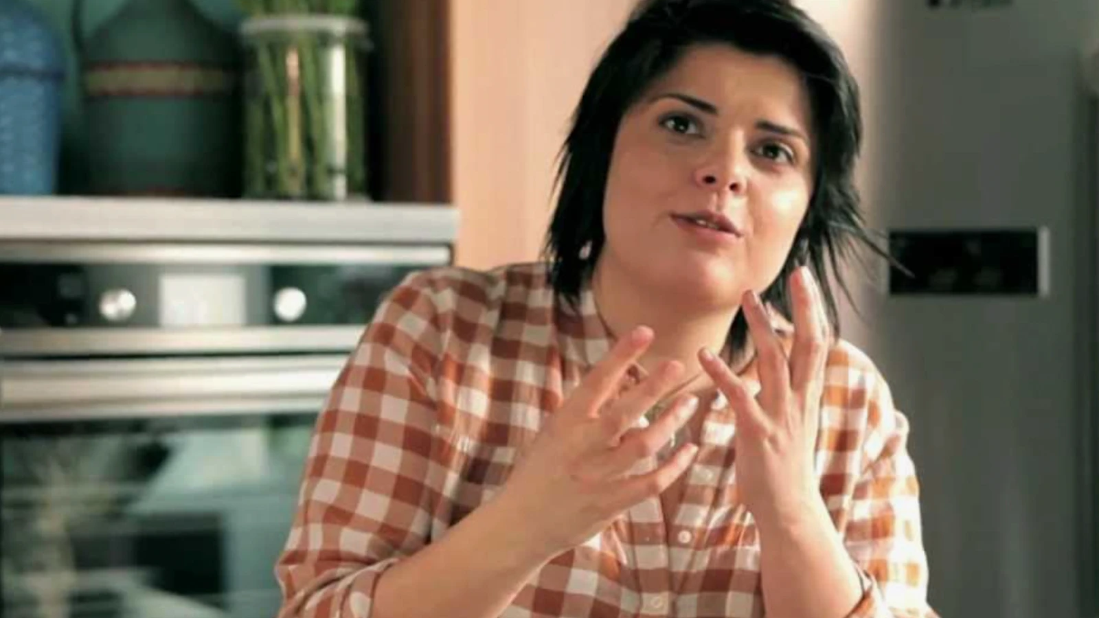 MasterChefte Danillo sefle duelloya giren Refika Birgul kimdir aslen nereli