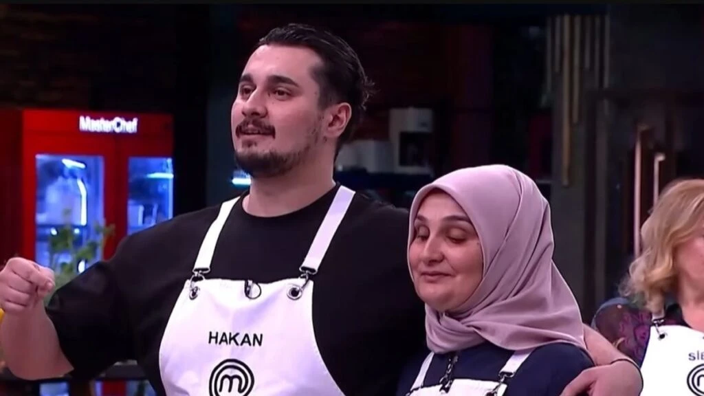MasterChefte Hakan ve annesi Saniye hanimin duygusal anlari