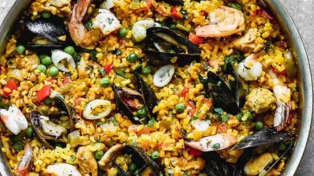 MasterChef’te İspanyol'ların meşhur lezzeti paella tarifi! Danilo şef püf noktalarıyla anlattı! 5 MasterChefte Ispanyollarin meshur lezzeti paella tarifi Danilo sef puf noktalariyla anlatti