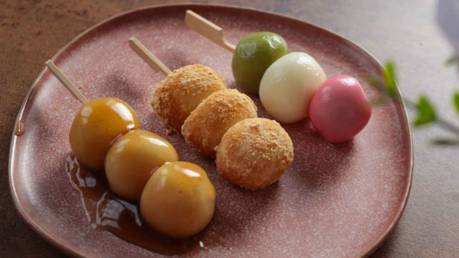 MasterChefte Japon mutfaginin en sevilen lezzeti orjinal hanamani dango tarifi Parmak yediren lezzet