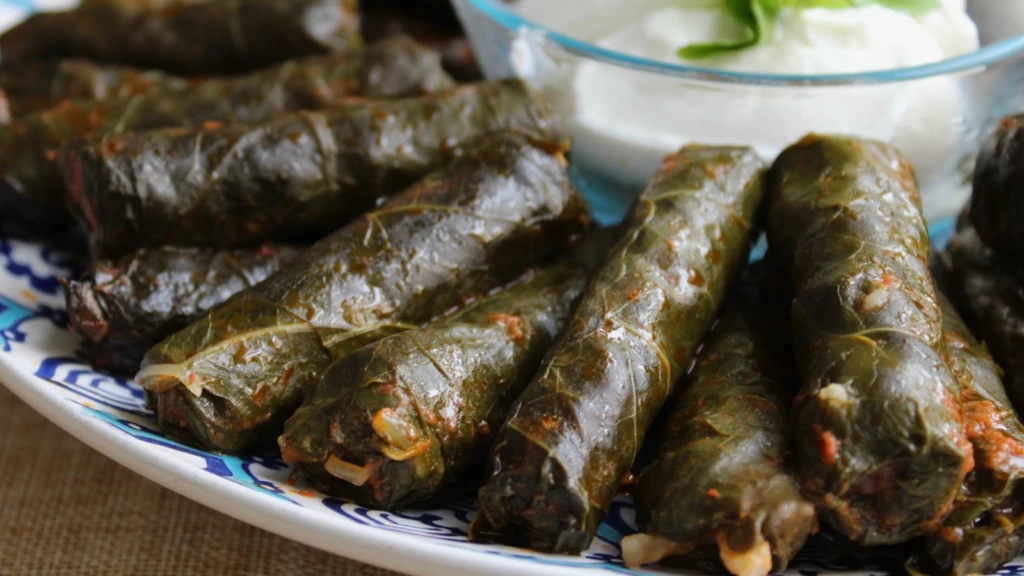 MasterChefte Karadenizin efsane lezzeti etli kara lahana tarifi Sefler sirrini verdi puf noktasi buymus