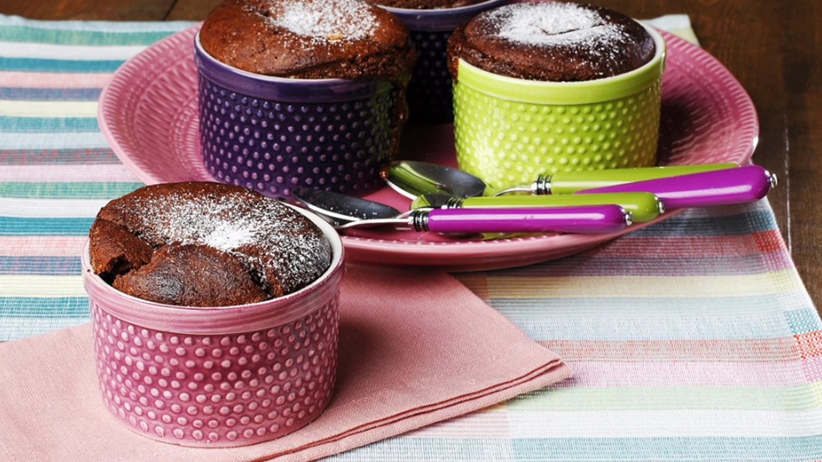 MasterChefte alkis toplayan lezzet Firinsiz cikolatali sufle tarifi