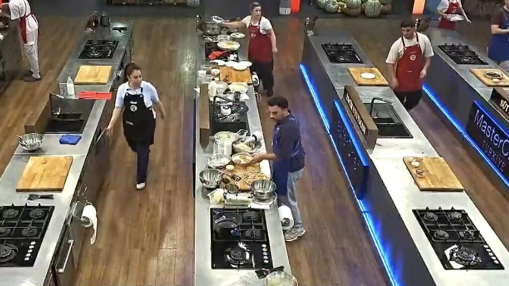 MasterChefte seviye yerlerde Yarismacilar arasindaki kes sesini tartismasi sosyal medyayi salladi