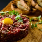 MasterChefte sofistike zevkler icin hazirlandi En lezzetli Steak tartar nasil yapilir tek bir puf noktasi var