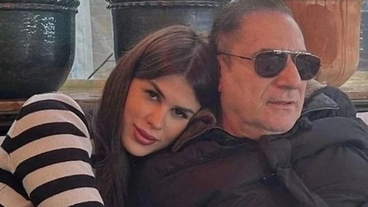 Mehmet Ali Erbil’in itirafı evliliğinde kriz çıkardı! Eşi evi terk etti 4 Mehmet Ali Erbil’in itirafı evliliğinde kriz çıkardı! Eşi evi terk etti