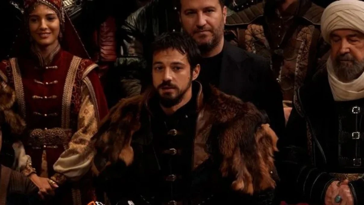 Orhan Bey rolüyle ekranlara dönen Mert Yazıcıoğlu’ndan Filistin mesajı! “Bir an önce son bulsun” 