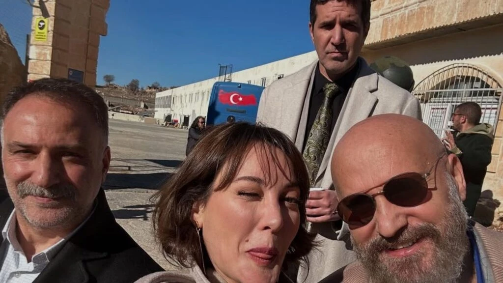 Uzak Şehir dizisinin Mine’si Mine Kılıç’tan sezon sonu set paylaşımı! 
