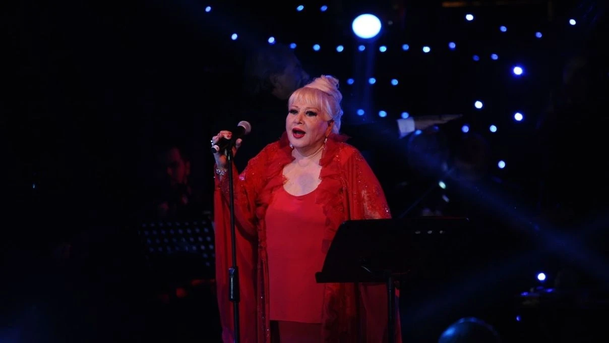 ABD’de hayatını kaybeden Muazzez Abacı’ya AKM’de veda töreni! Usta isimler akın etti 4 ABD’de hayatını kaybeden Muazzez Abacı’ya AKM’de veda töreni! Usta isimler akın etti