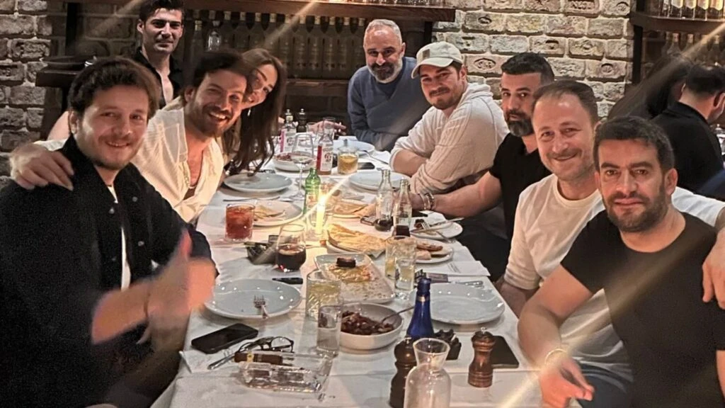 Mustafa Mert Koç’tan Çağatay Ulusoy paylaşımı! “ Siz hepiniz Eşref tek”