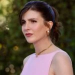 Hudutsuz Sevda dizisinde ayrılık haberleri peş peşe geliyor! Naz Çağla Irmak diziye veda ediyor