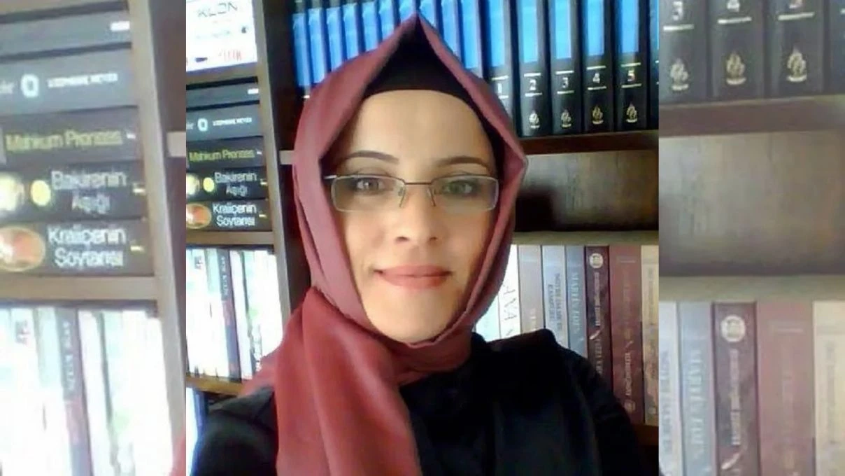 Nehir Erdem kimdir? Nehir Erdem hangi dizilerin senaristliğini yaptı? 1 Nehir Erdem kimdir? Nehir Erdem hangi dizilerin senaristliğini yaptı?