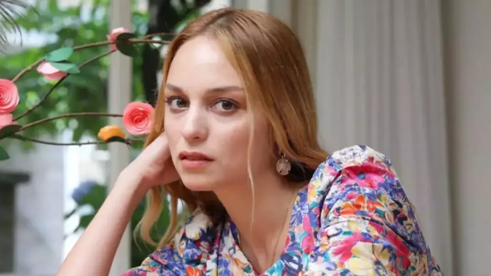 Nilperi Sahinkaya yeni askini ilan etti Sevgilisi Baturalp Bekarla fotograf paylasti begeni yagdi