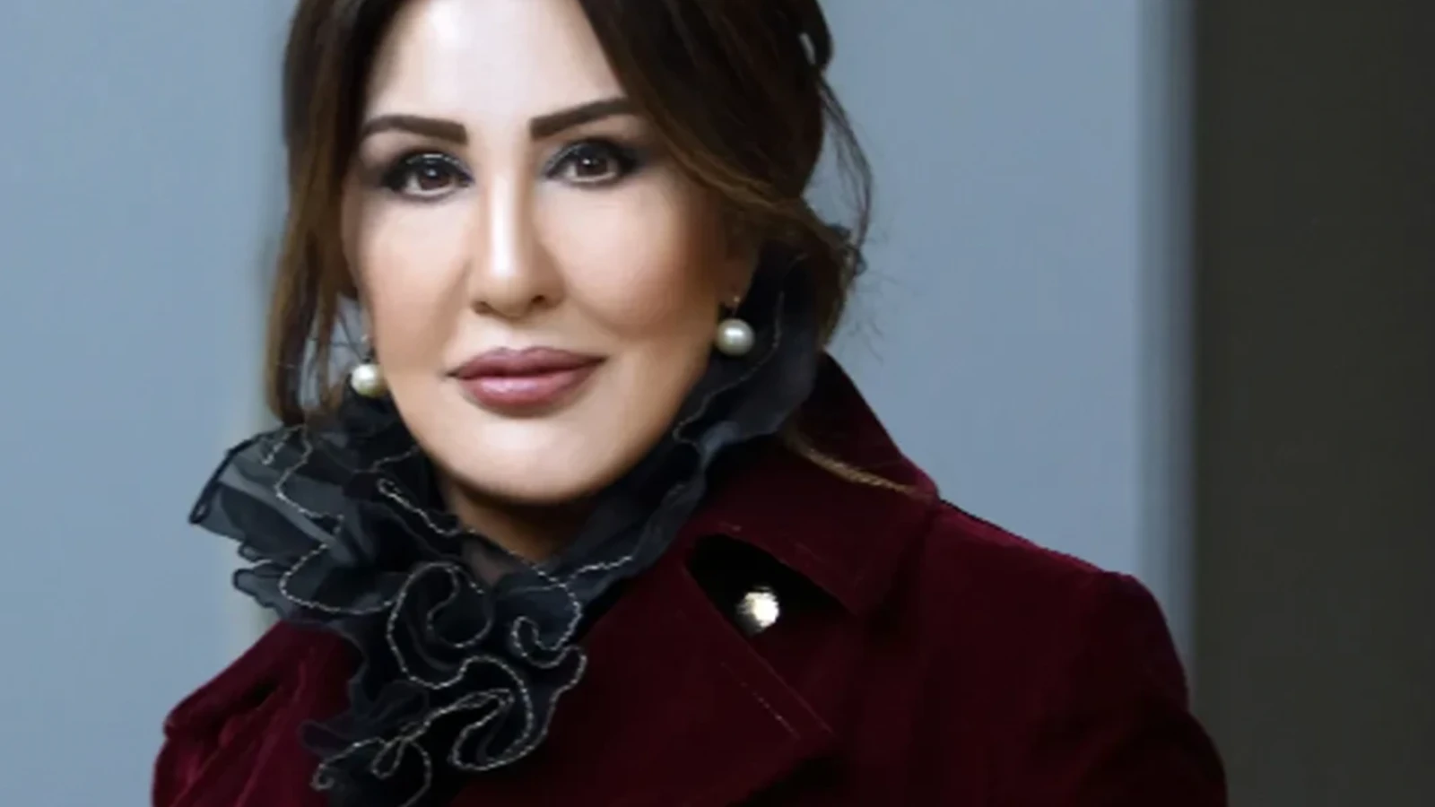 Nukhet Durunun Truvali Helen stili seyirciden tam not aldi Yine tarziyla goz kamastirdi