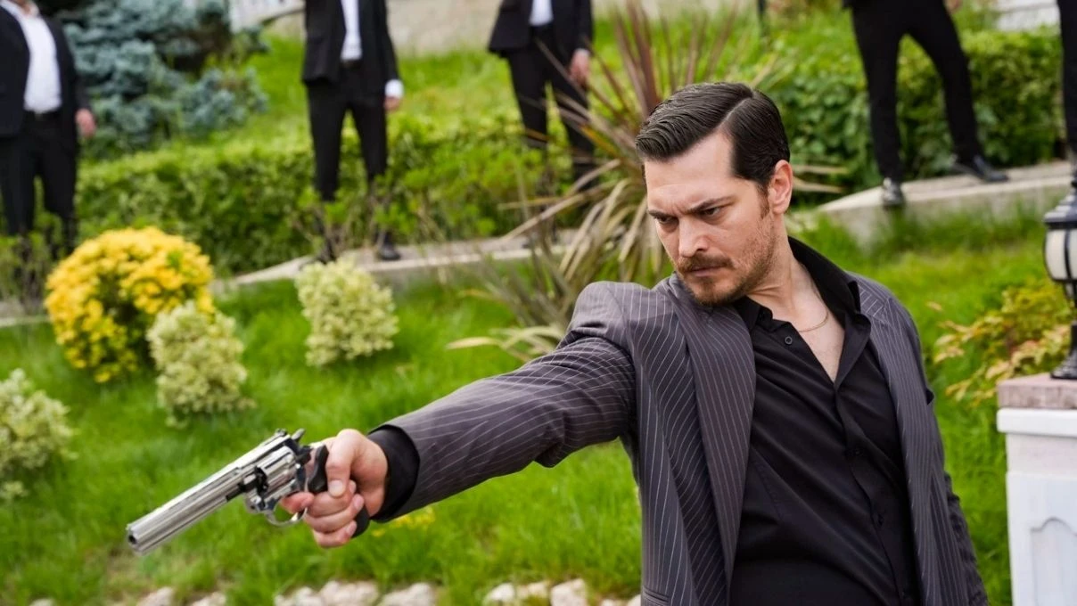 Eşref Rüya dizisine bomba transfer! Yeşilçam’ın usta ismi Nuri Alço geliyor