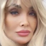 Orhan Gencebayin esi Sevim Emre tatil pozu Genc kizlara tas cikardi