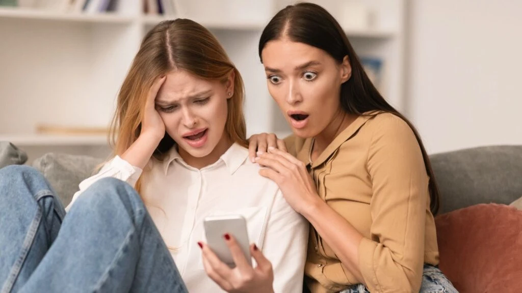 Oversharing (Aşırı paylaşım) ne demek? Kimler oversharing yapar?