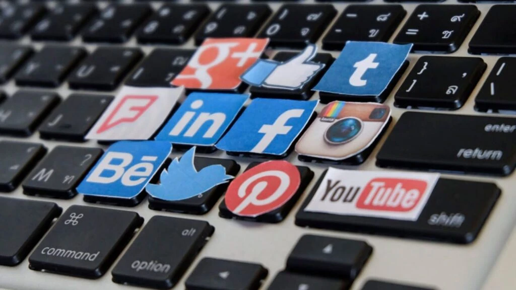 Oversharing (Aşırı paylaşım) ne demek? Kimler oversharing yapar? 