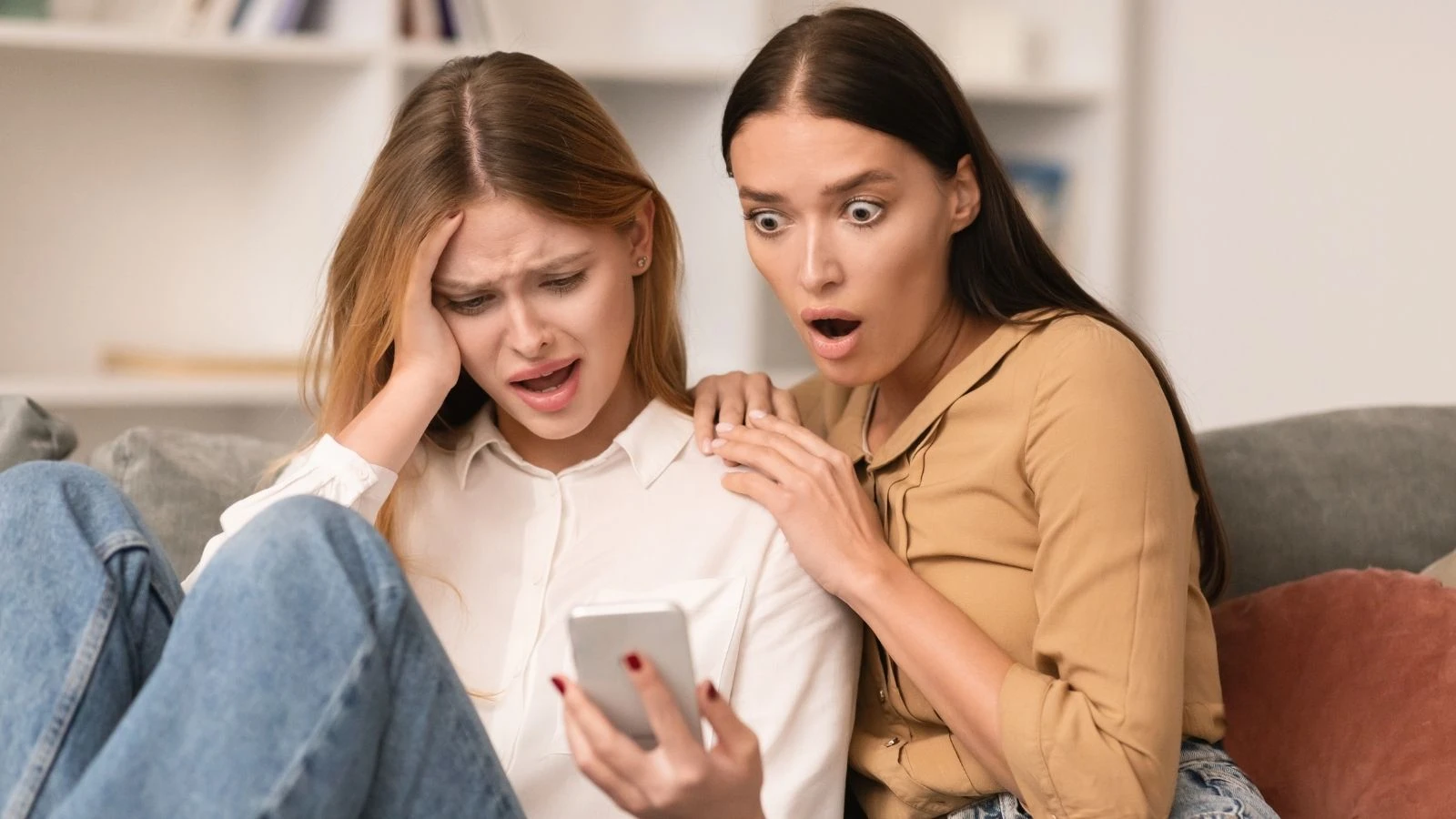 Oversharing (Aşırı paylaşım) ne demek? Kimler oversharing yapar?