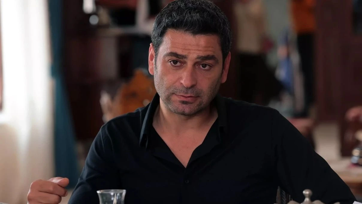 Uzak Şehir dizisinde şoke eden ayrılık iddiası! Ozan Akbaba Uzak Şehir dizisinden ayrılıyor mu?