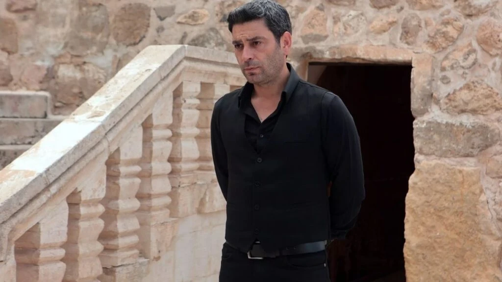 Uzak Şehir dizisinde şoke eden ayrılık iddiası! Ozan Akbaba Uzak Şehir dizisinden ayrılıyor mu?
